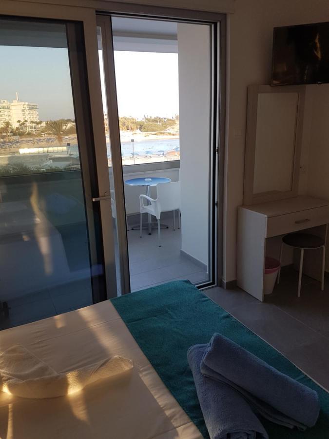 Christopher'S Sandy Beach Suites Ayia Napa Exterior photo