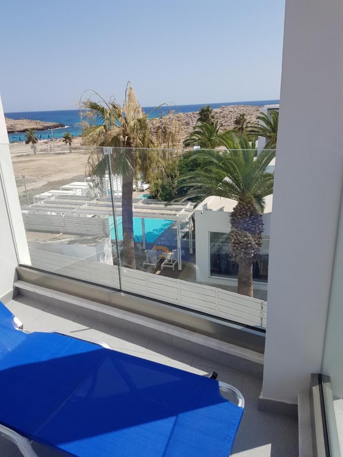 Christopher'S Sandy Beach Suites Ayia Napa Exterior photo