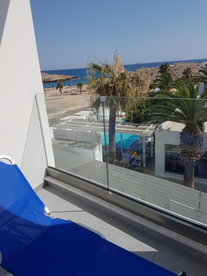 Christopher'S Sandy Beach Suites Ayia Napa Exterior photo