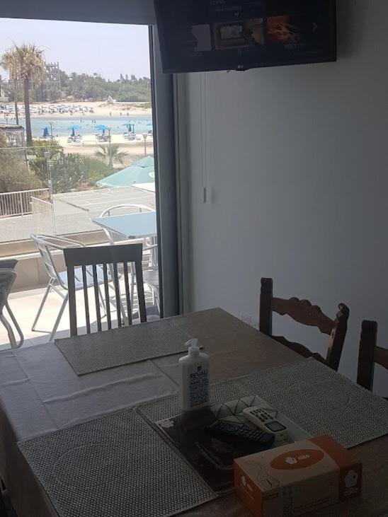 Christopher'S Sandy Beach Suites Ayia Napa Exterior photo