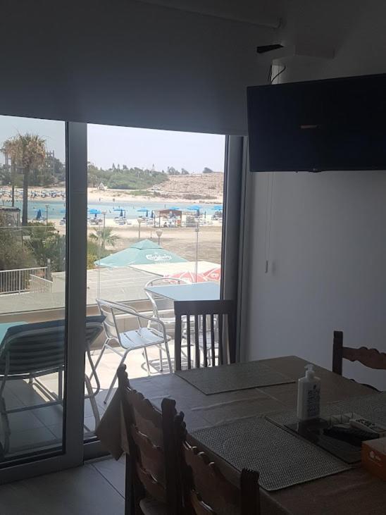 Christopher'S Sandy Beach Suites Ayia Napa Exterior photo