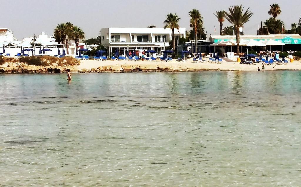 Christopher'S Sandy Beach Suites Ayia Napa Exterior photo