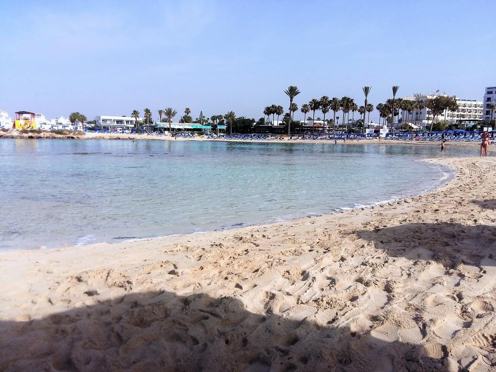 Christopher'S Sandy Beach Suites Ayia Napa Exterior photo
