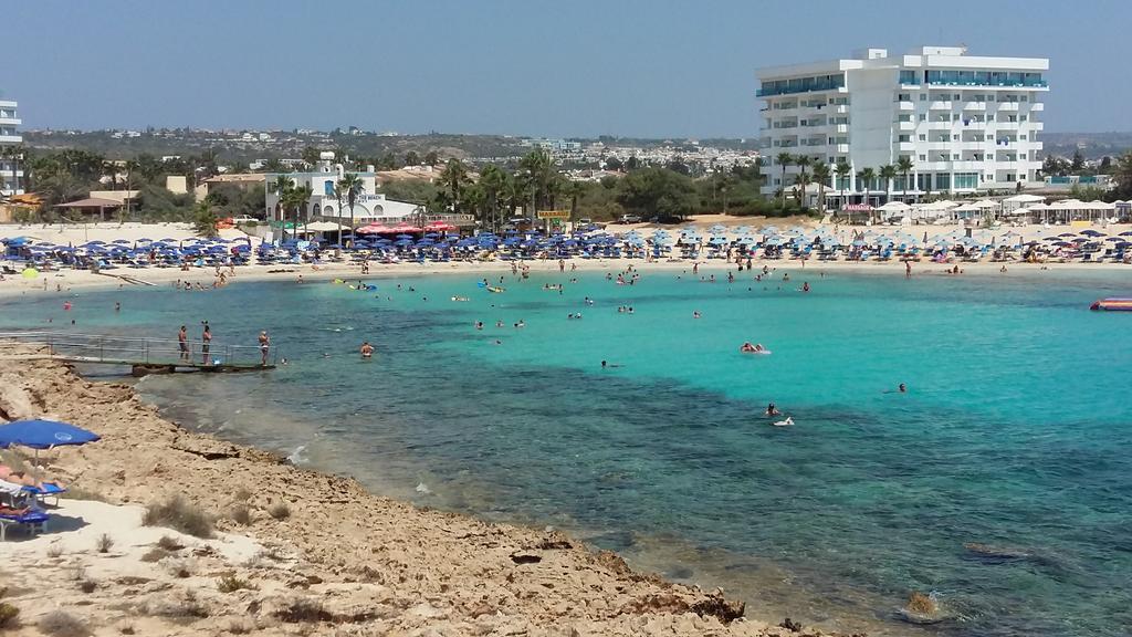 Christopher'S Sandy Beach Suites Ayia Napa Exterior photo