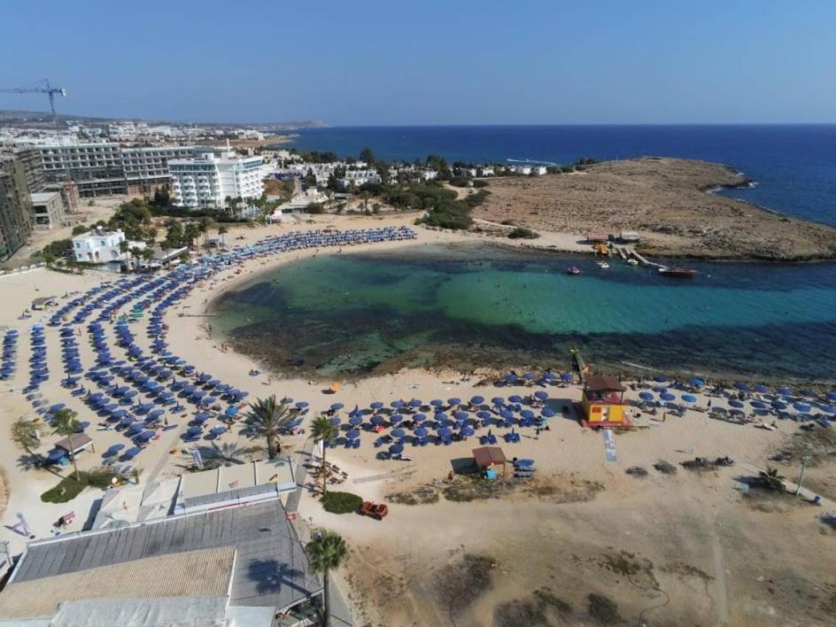 Christopher'S Sandy Beach Suites Ayia Napa Exterior photo
