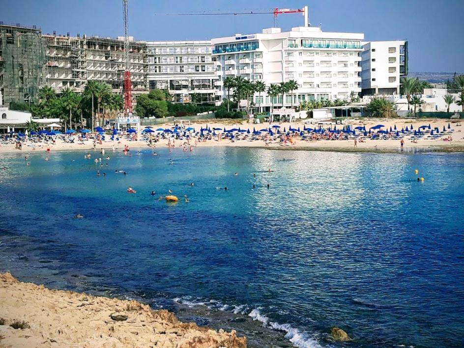 Christopher'S Sandy Beach Suites Ayia Napa Exterior photo
