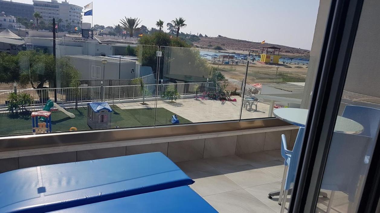 Christopher'S Sandy Beach Suites Ayia Napa Exterior photo